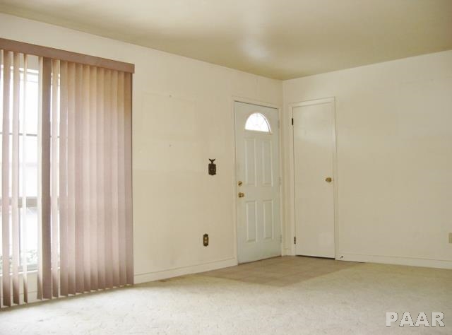 2014 Sheridan Road Pekin, IL 61554 - Photo 2 of 11