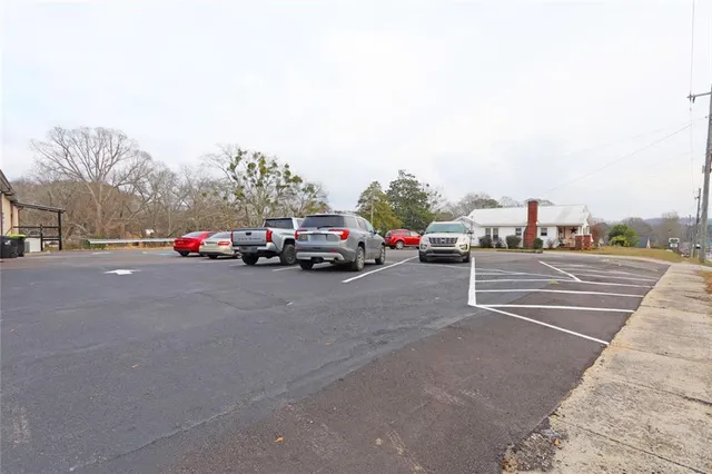 $3,800 | 300 Alabama Avenue, Unit C, Bremen, GA 30110