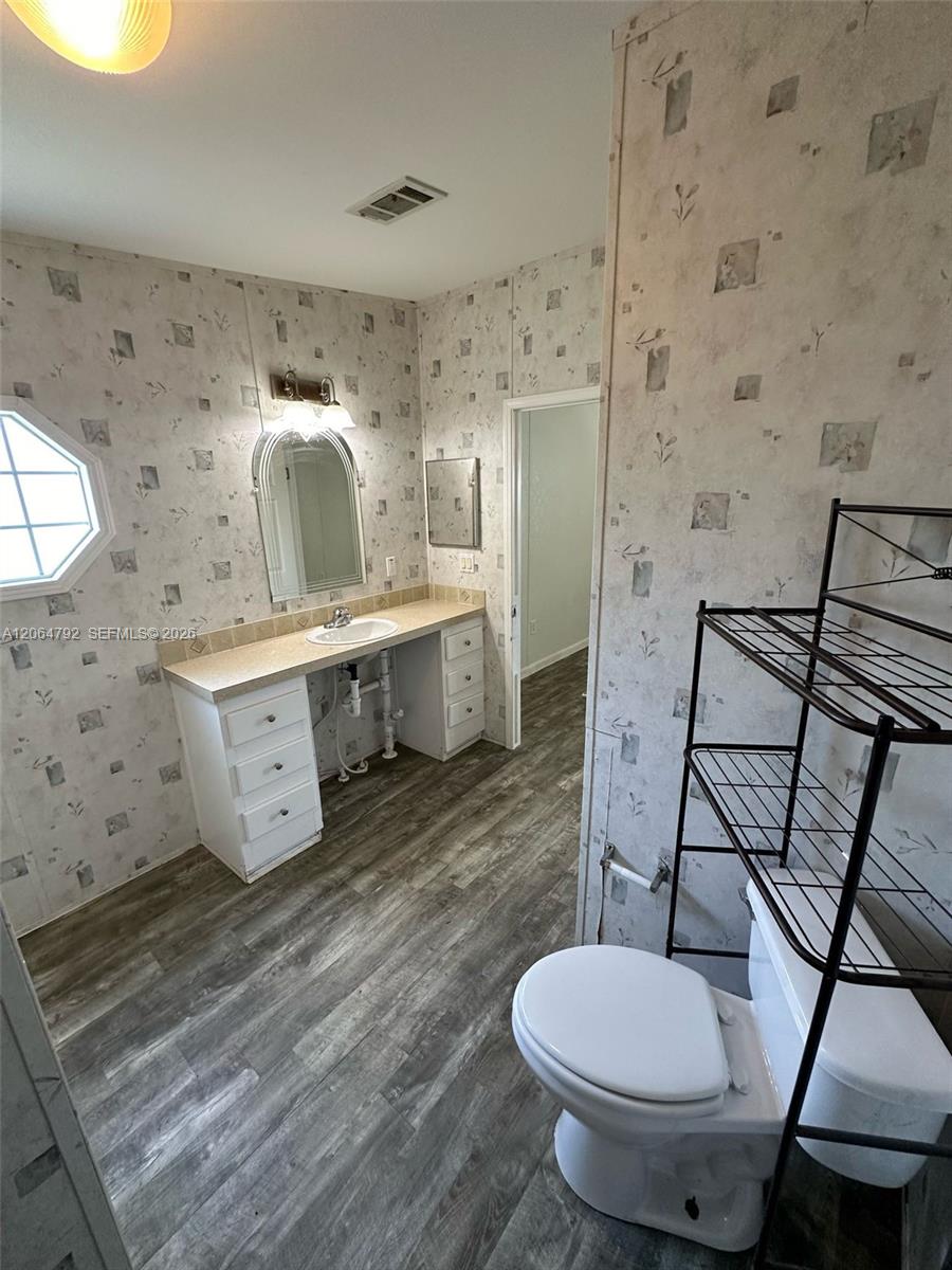 11832 Leeward Place, Unit H Boca Raton, FL 33428 - Photo 4 of 35 Gallery Image 4