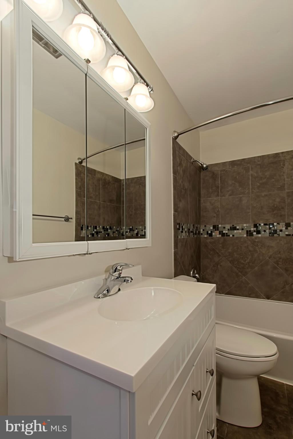 2274 Cartbridge Road Falls Church, VA 22043 - Photo 13 of 24 Bath