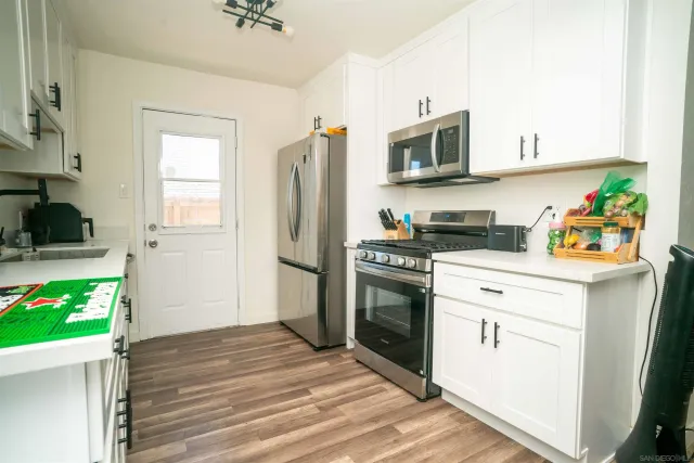 $2,450,000 | 1951-1955 Hornblend Street, San Diego, CA 92109