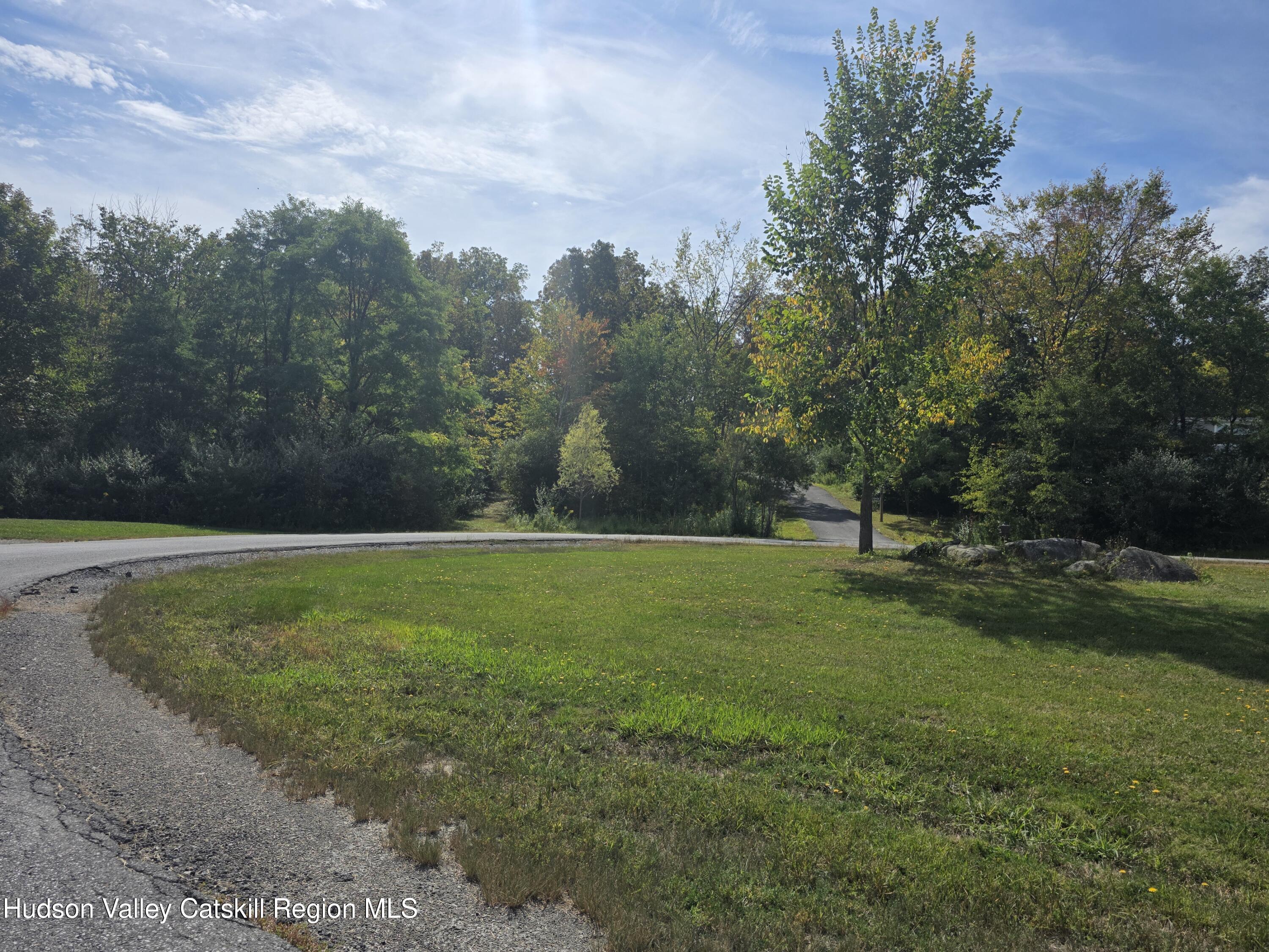 6 Durham Woods Rd