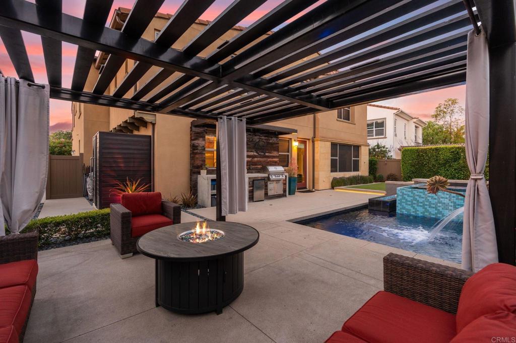 809 Dolphin Circle Encinitas, CA 92024 - Photo 6 of 72 Patio/Deck