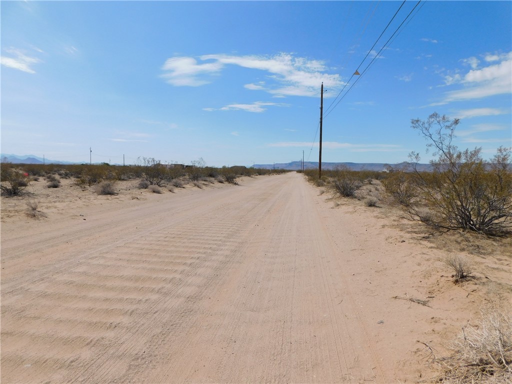 2-lots South Manzanita Road Golden Valley, AZ 86413 - Photo 12 of 29 Community