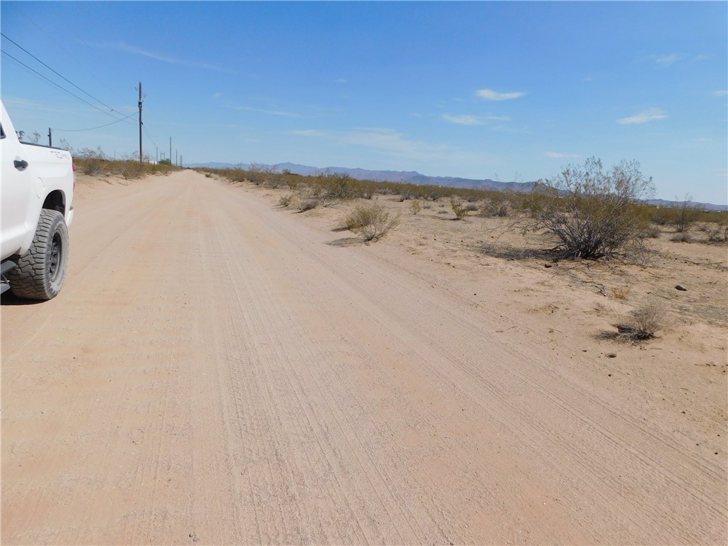 2-lots South Manzanita Road Golden Valley, AZ 86413 - Photo 17 of 29 Community