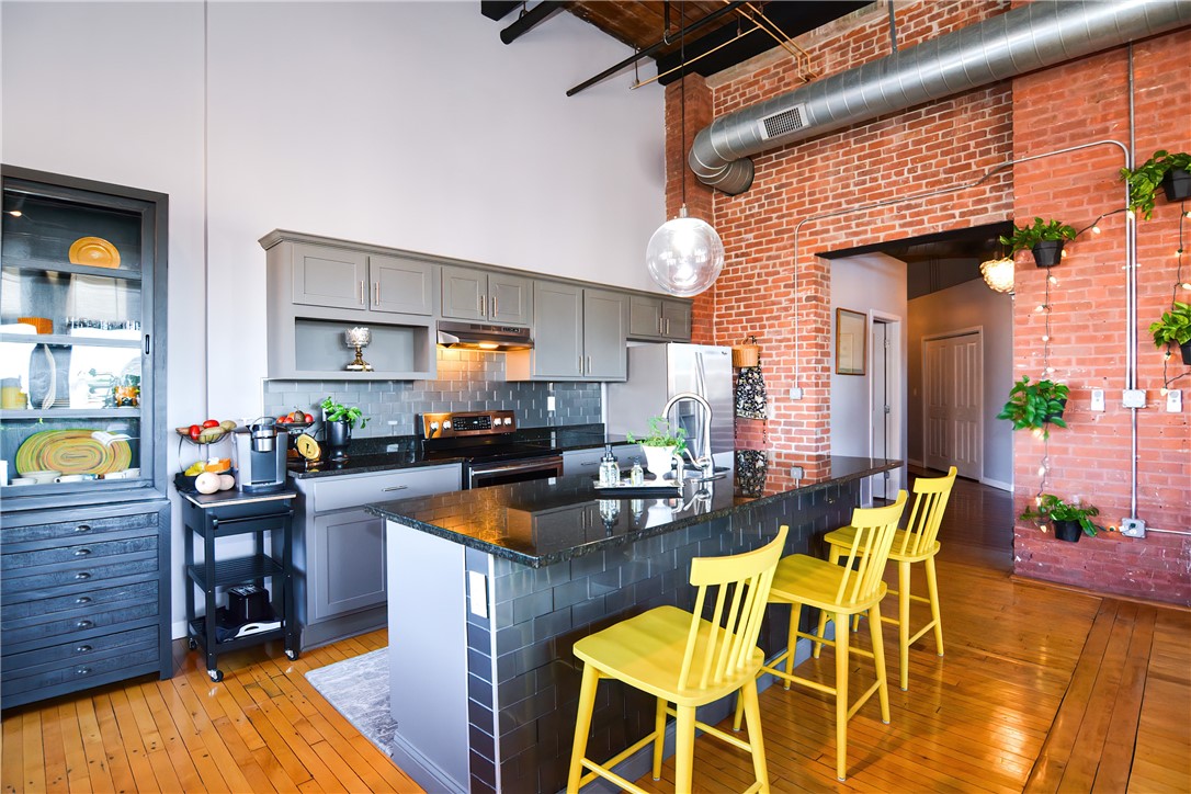 685 Social Street, Unit 202 Woonsocket, RI 02895 - Photo 5 of 32 Gallery Image 5
