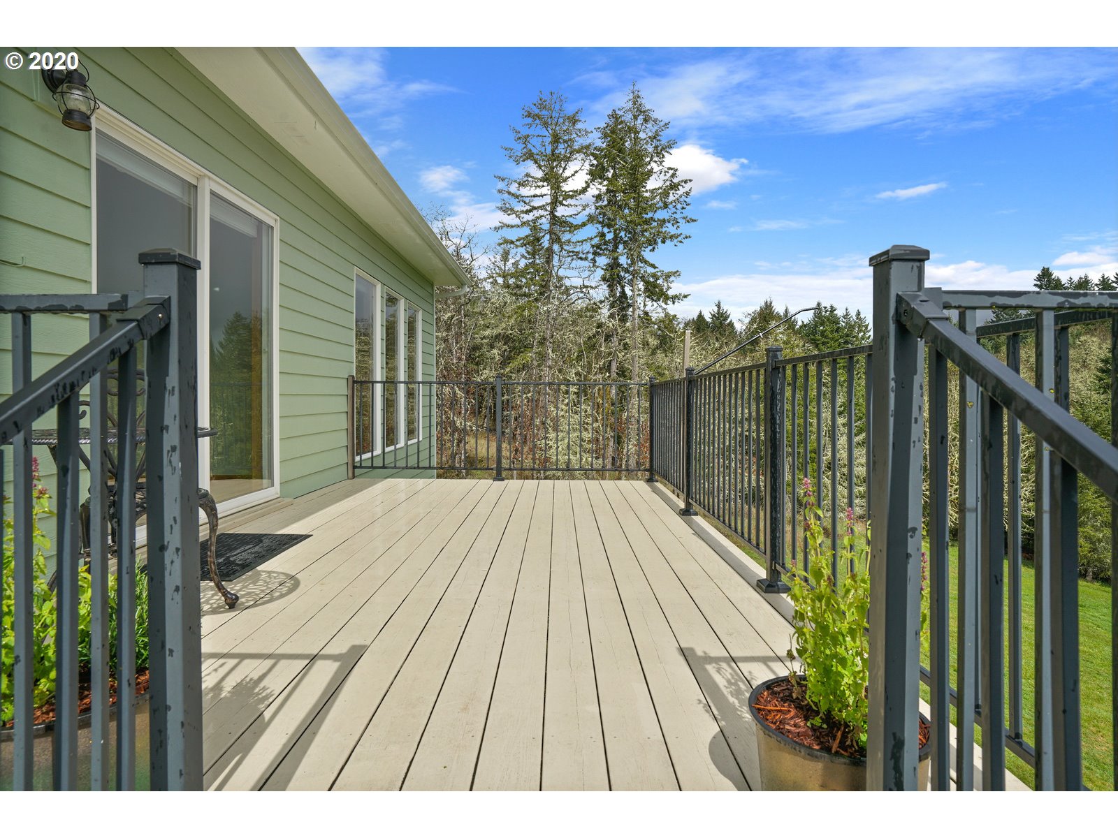 15455 Strong Road Dallas, OR 97338 - Photo 13 of 32