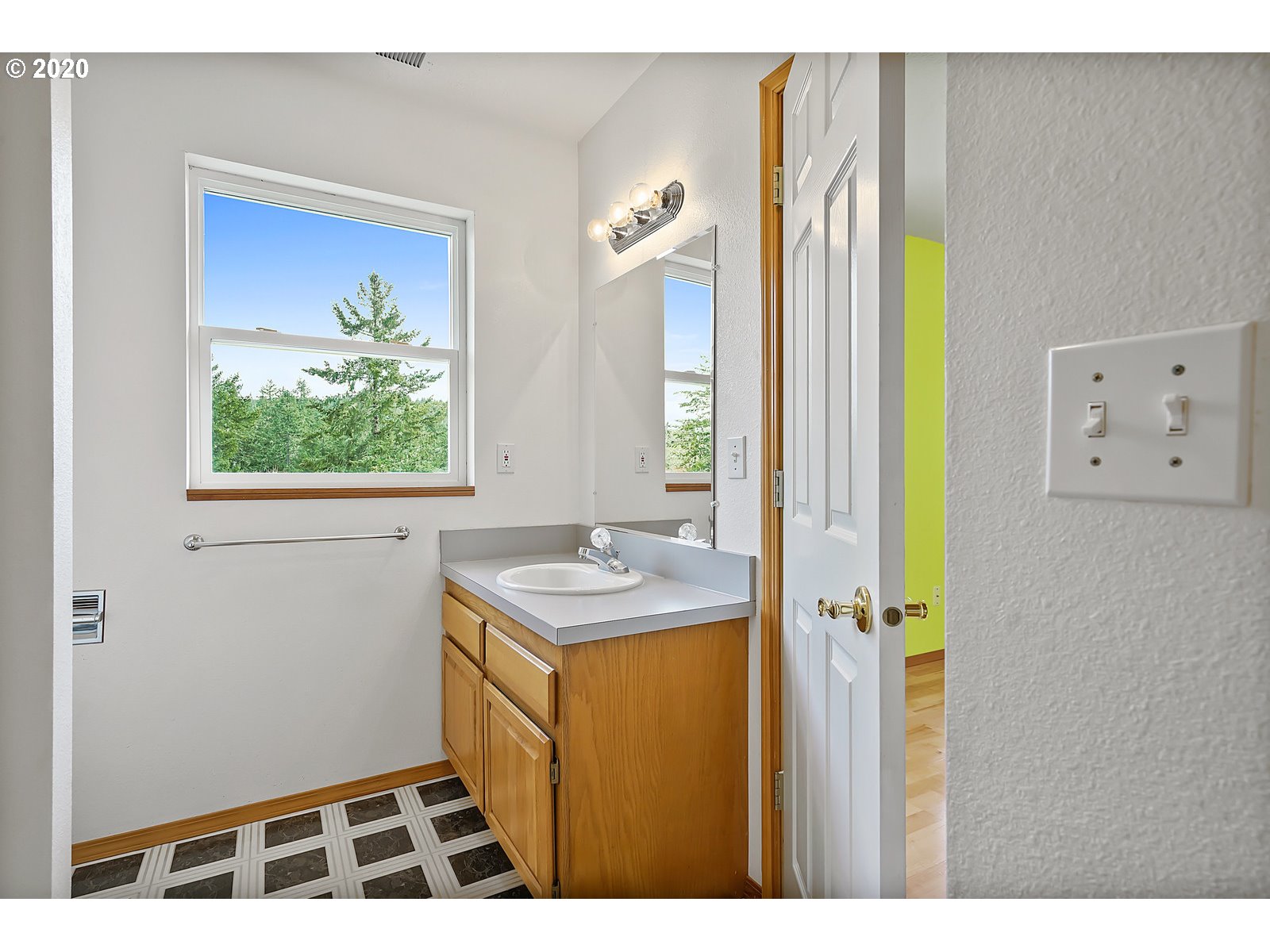 15455 Strong Road Dallas, OR 97338 - Photo 25 of 32