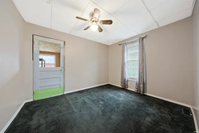 $121,400 | 334 South Jackson Street, Oakland City, IN 47660