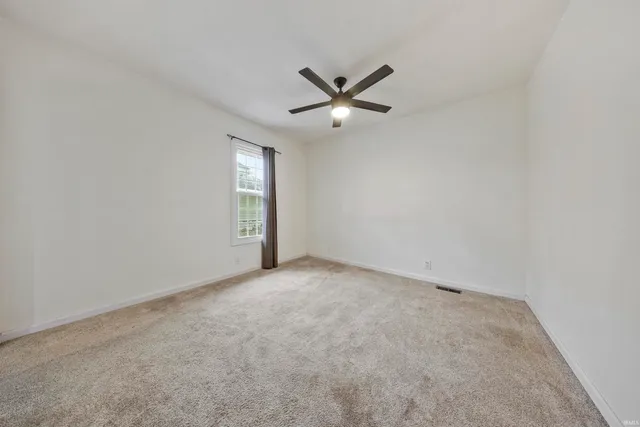 $121,400 | 334 South Jackson Street, Oakland City, IN 47660