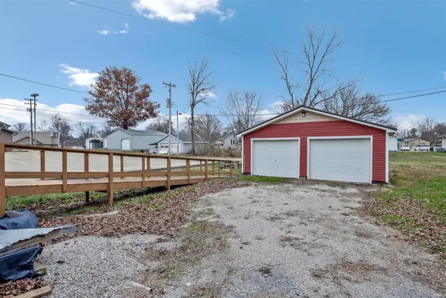 $121,400 | 334 South Jackson Street, Oakland City, IN 47660