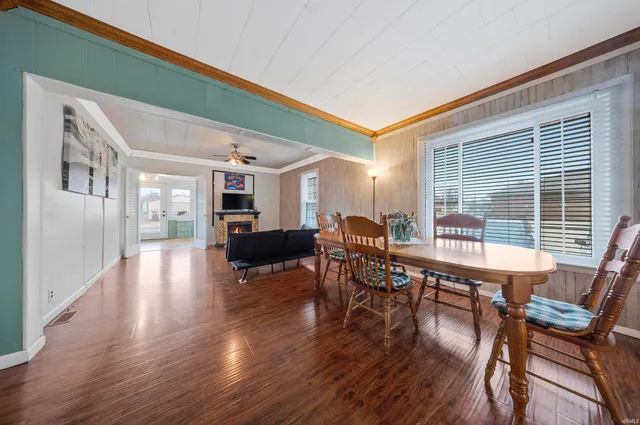 $121,400 | 334 South Jackson Street, Oakland City, IN 47660