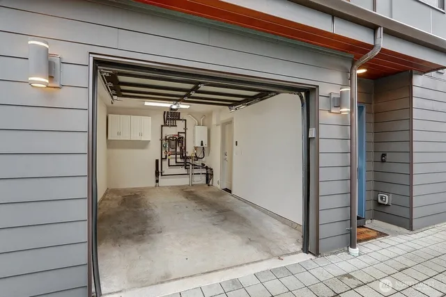 $4,300 | 2218 Northwest 64th Street, Seattle, WA 98107