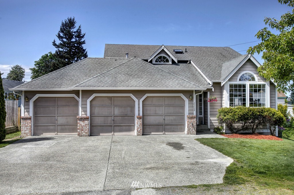 2209 Morris Avenue South Renton, WA 98055 - Photo 1 of 25