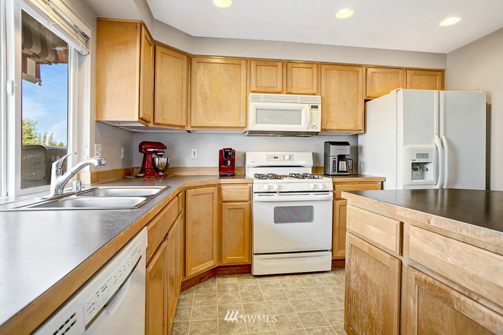 2209 Morris Avenue South Renton, WA 98055 - Photo 9 of 25