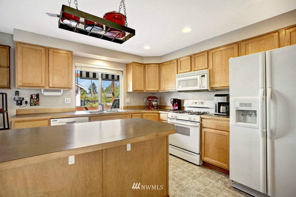 2209 Morris Avenue South Renton, WA 98055 - Photo 10 of 25