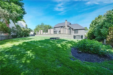 $750,000 | 5005 West 131st Street, Leawood, KS 66209
