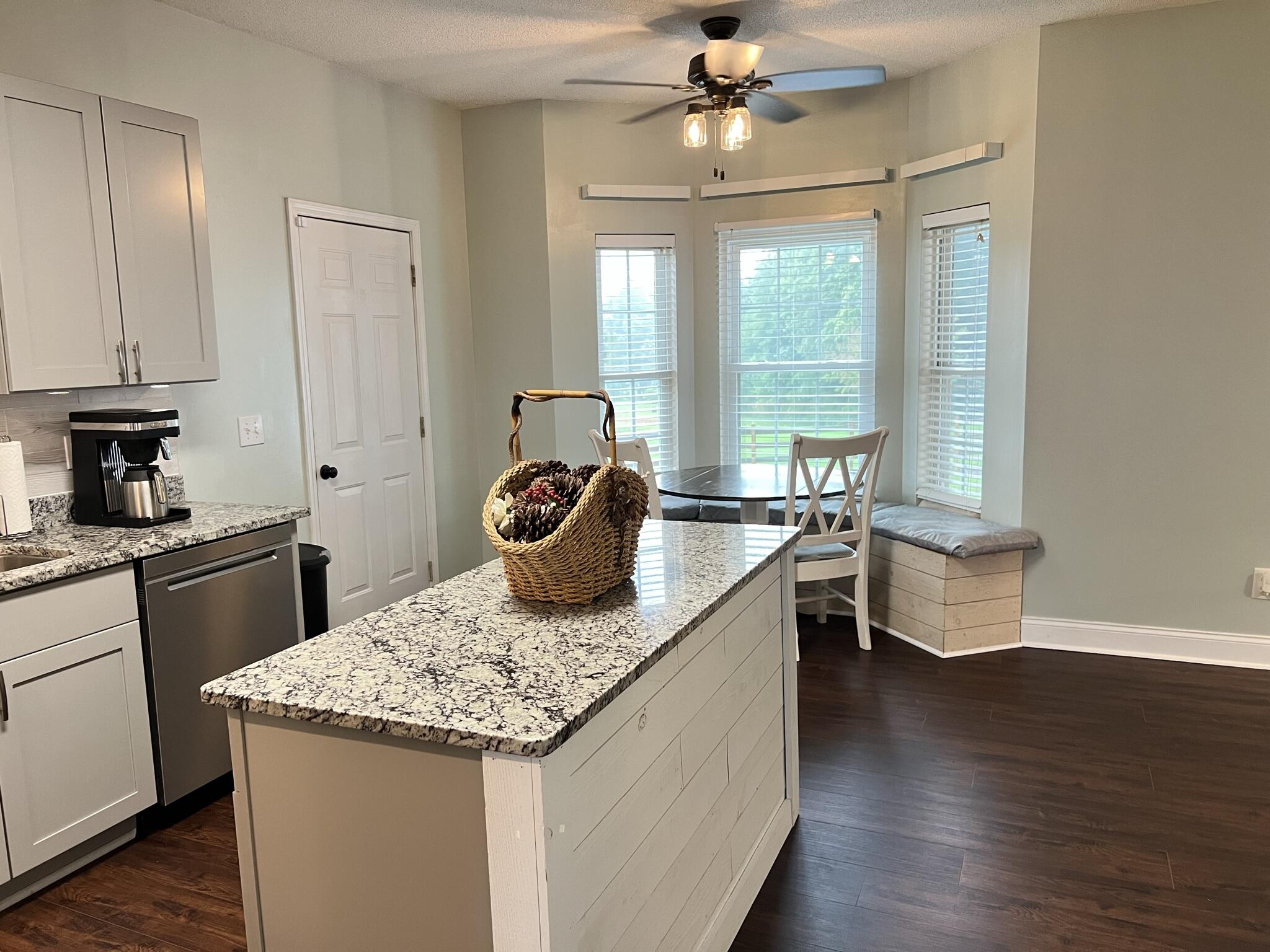 152 Painter Road Fall Branch, TN 37656 - Photo 6 of 64 IMG_9579