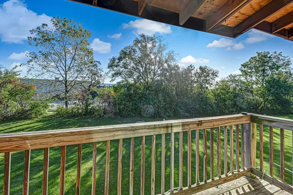 $1,600 | 7413 Brookdale Drive, Unit 209, Darien, IL 60561