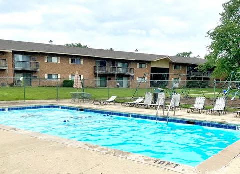 $1,600 | 7413 Brookdale Drive, Unit 209, Darien, IL 60561