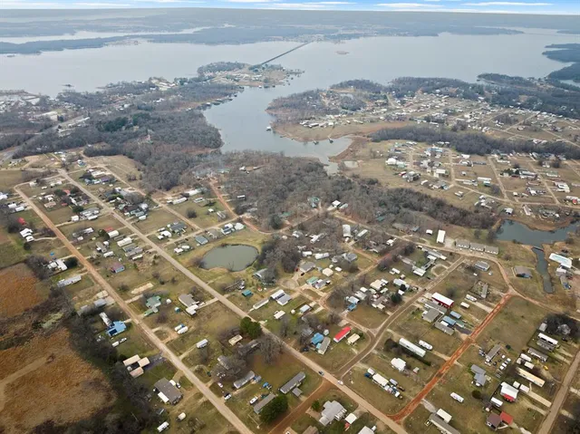 $75,000 | 418 Broken Bow, Quitman, TX 75783