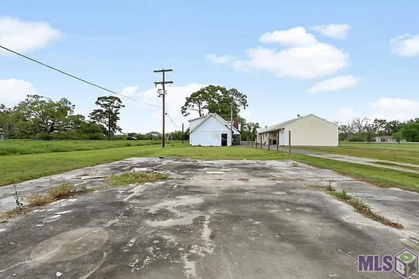 $225,000 | 4361 Bayou Black Drive, Houma, LA 70360
