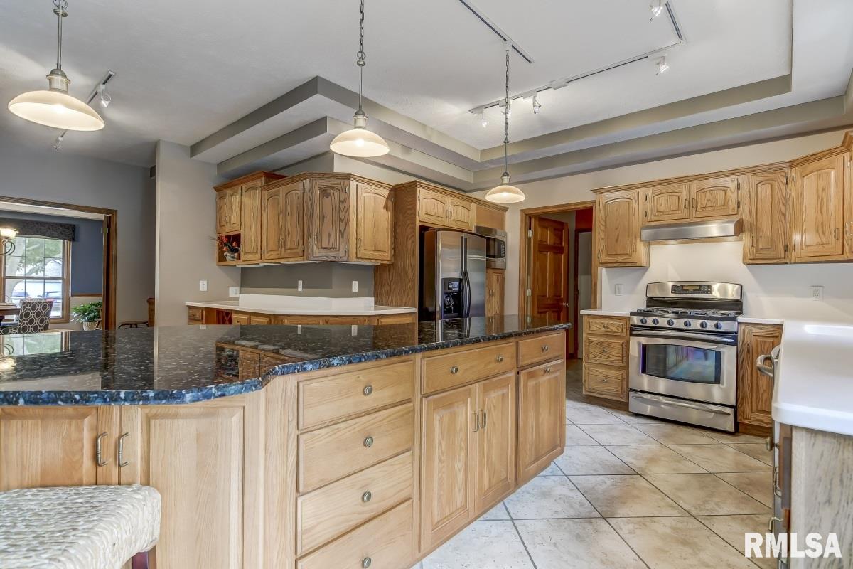 2331 Chesapeake Landing Springfield, IL 62712 - Photo 12 of 50 Gallery Image 12