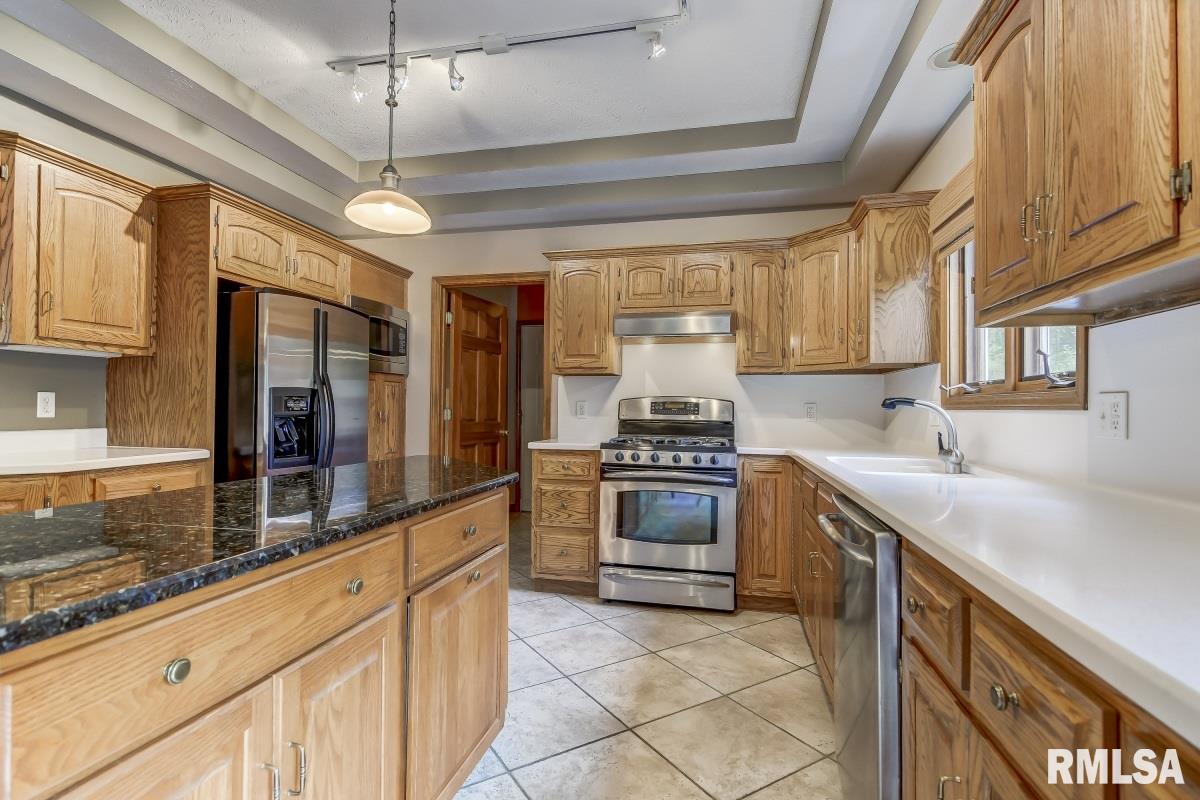 2331 Chesapeake Landing Springfield, IL 62712 - Photo 13 of 50 Gallery Image 13