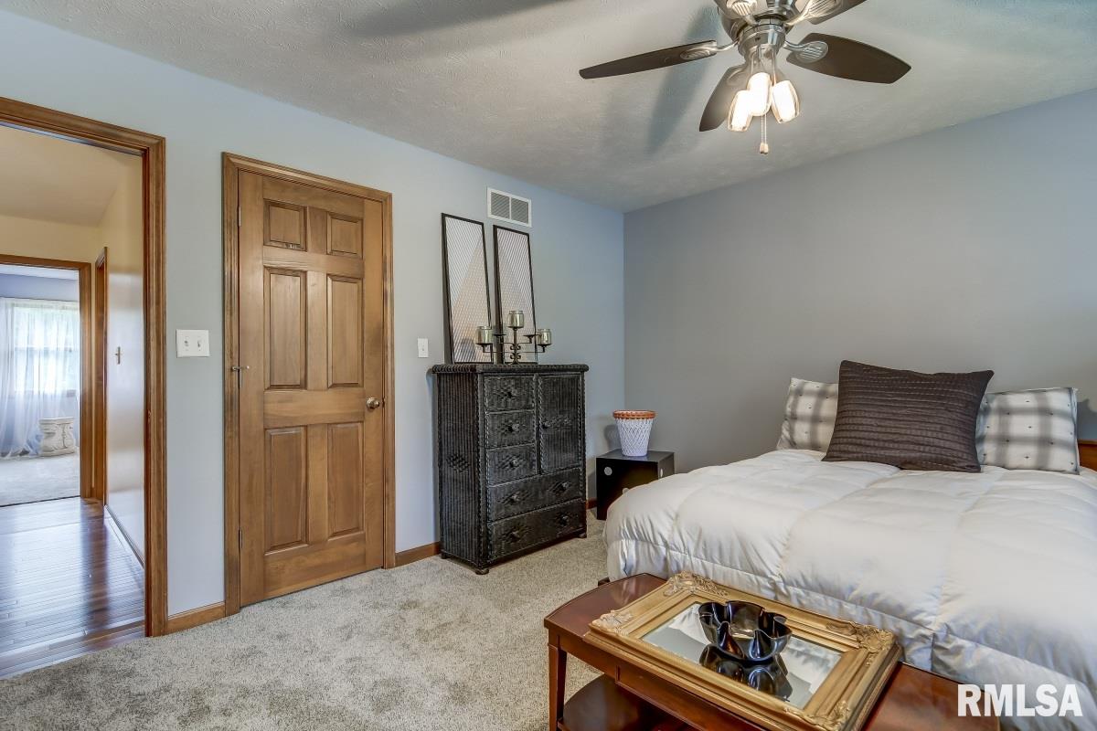 2331 Chesapeake Landing Springfield, IL 62712 - Photo 37 of 50 Gallery Image 37