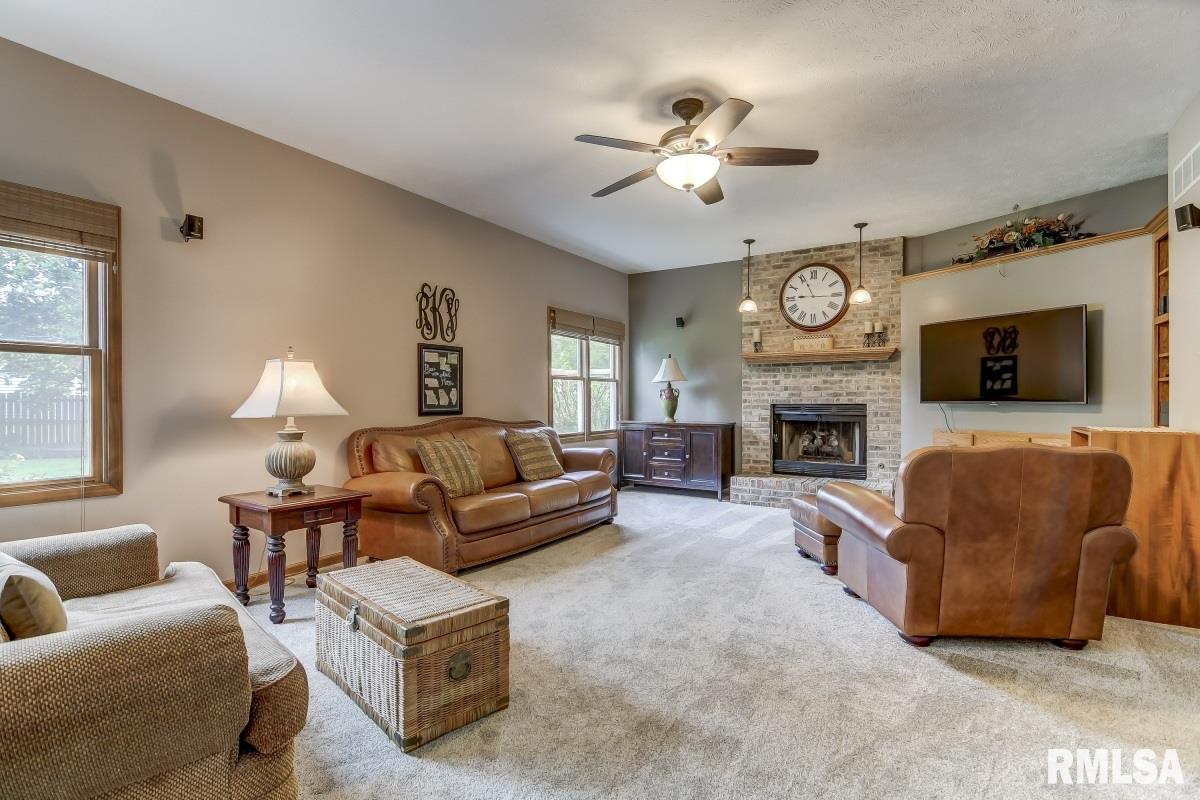 2331 Chesapeake Landing Springfield, IL 62712 - Photo 6 of 50 Gallery Image 6