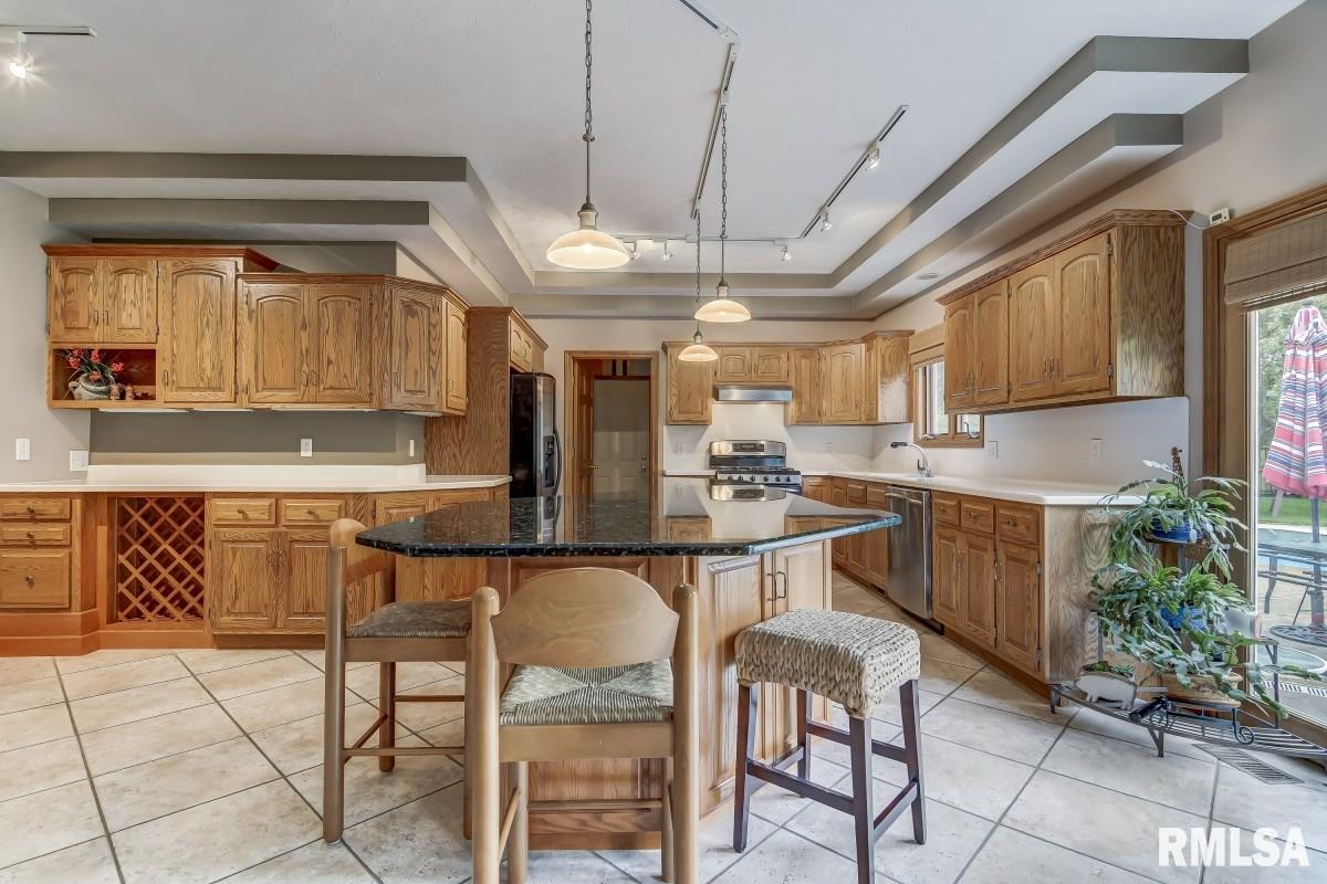 2331 Chesapeake Landing Springfield, IL 62712 - Photo 10 of 50 Gallery Image 10