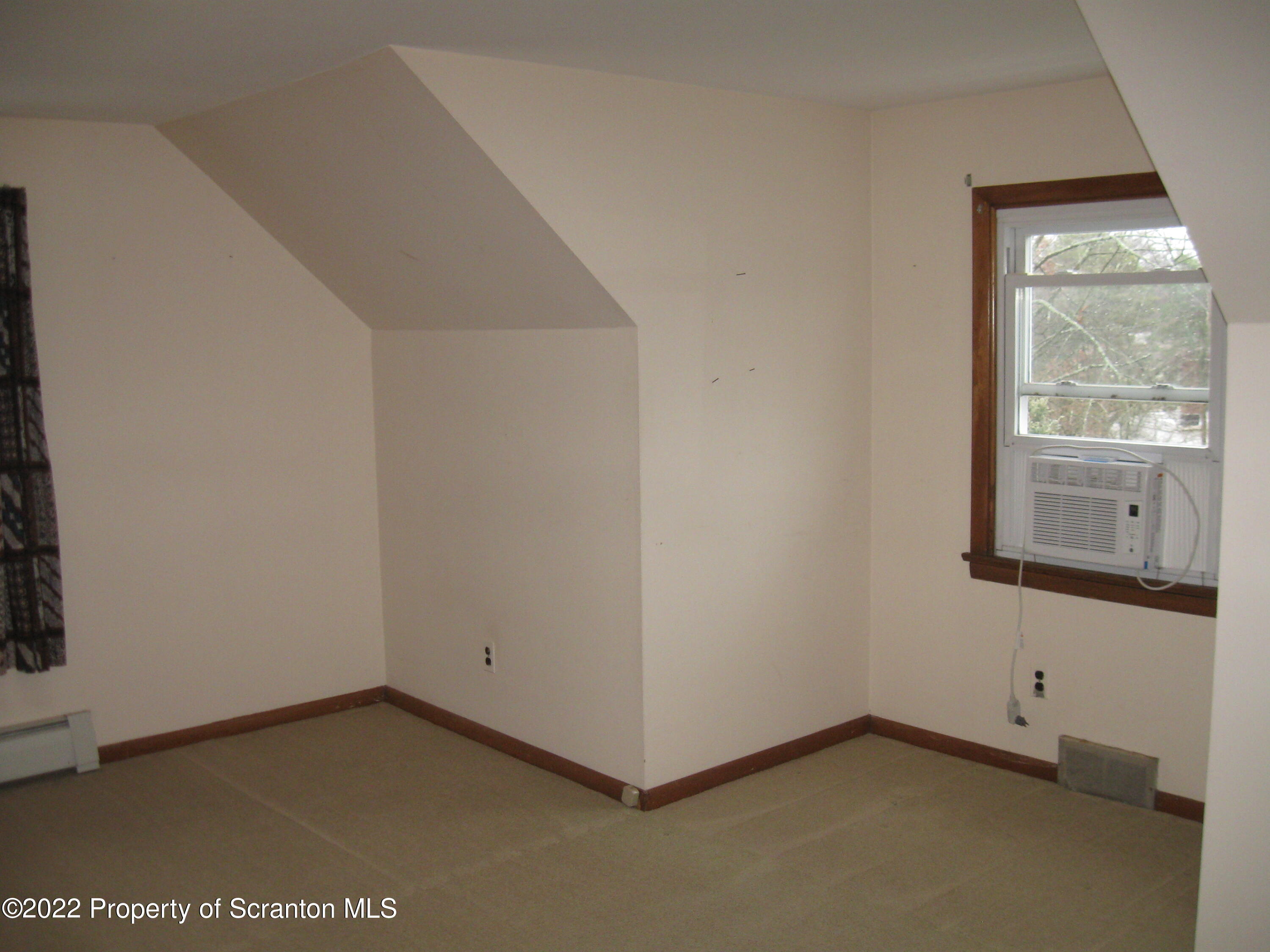 285 Noble Road Clarks Summit, PA 18411 - Photo 14 of 20 Gallery Image 14