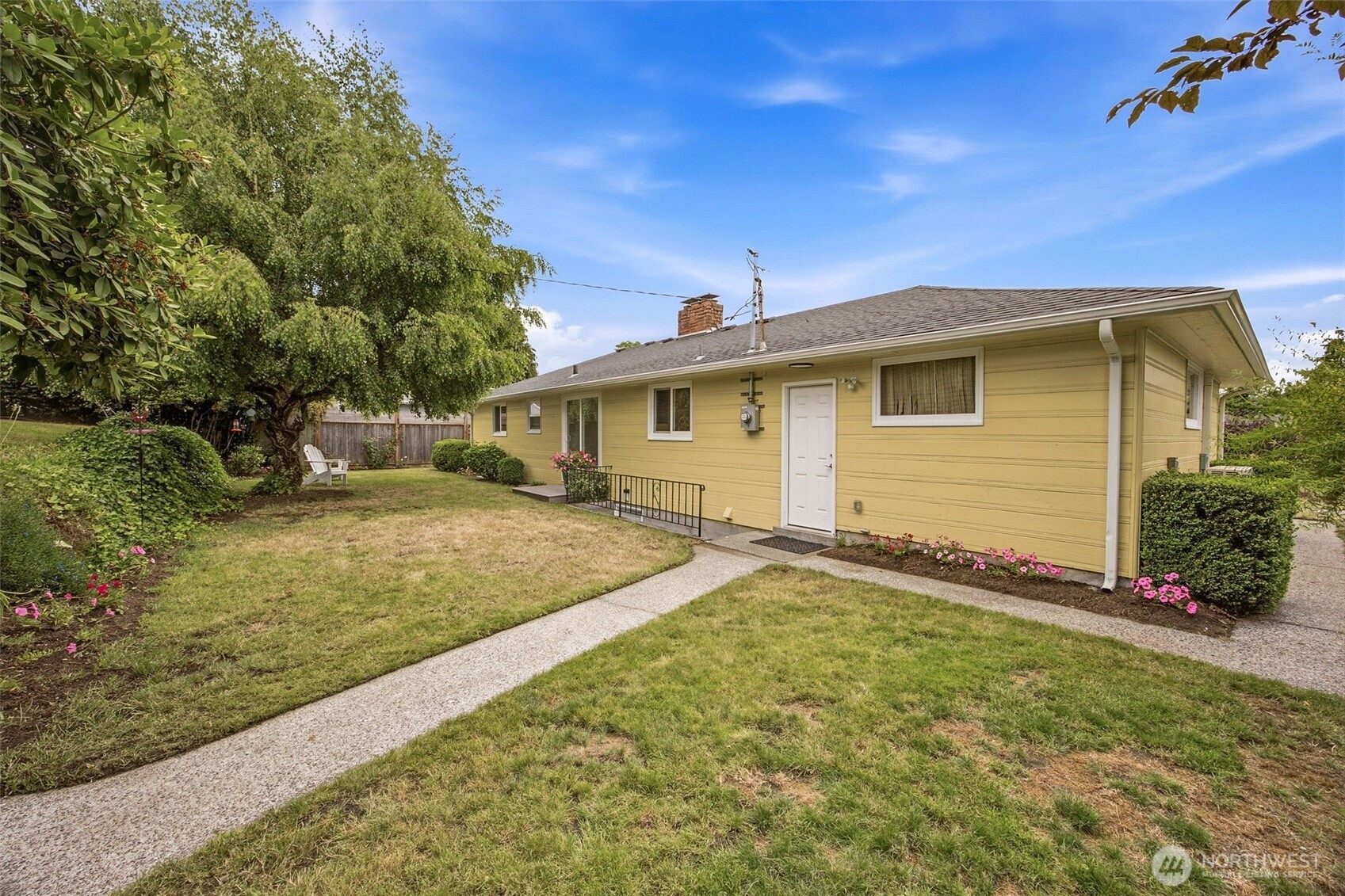 4832 Rucker Avenue Everett, WA 98203 - Photo 29 of 37