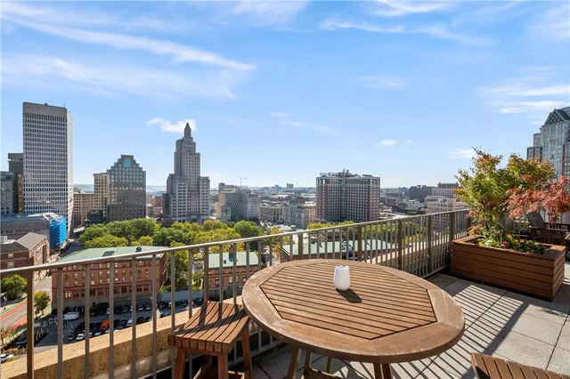 $519,000 | 200 Exchange Street, Unit 414, Providence, RI 02903