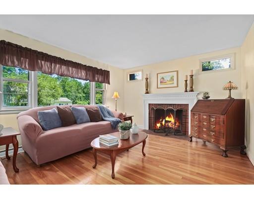 10 Williams Road North Reading, MA 01864 - Photo 3 of 32 Gallery Image 3