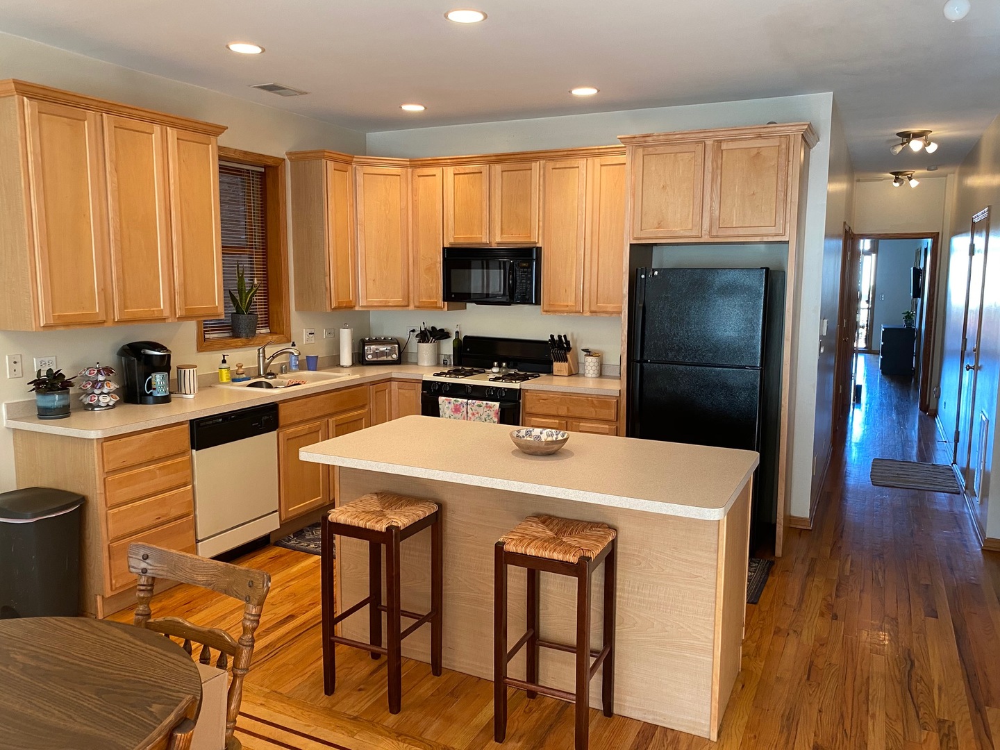4049 North Sheridan Road, Unit 3 Chicago, IL 60613 - Photo 1 of 14