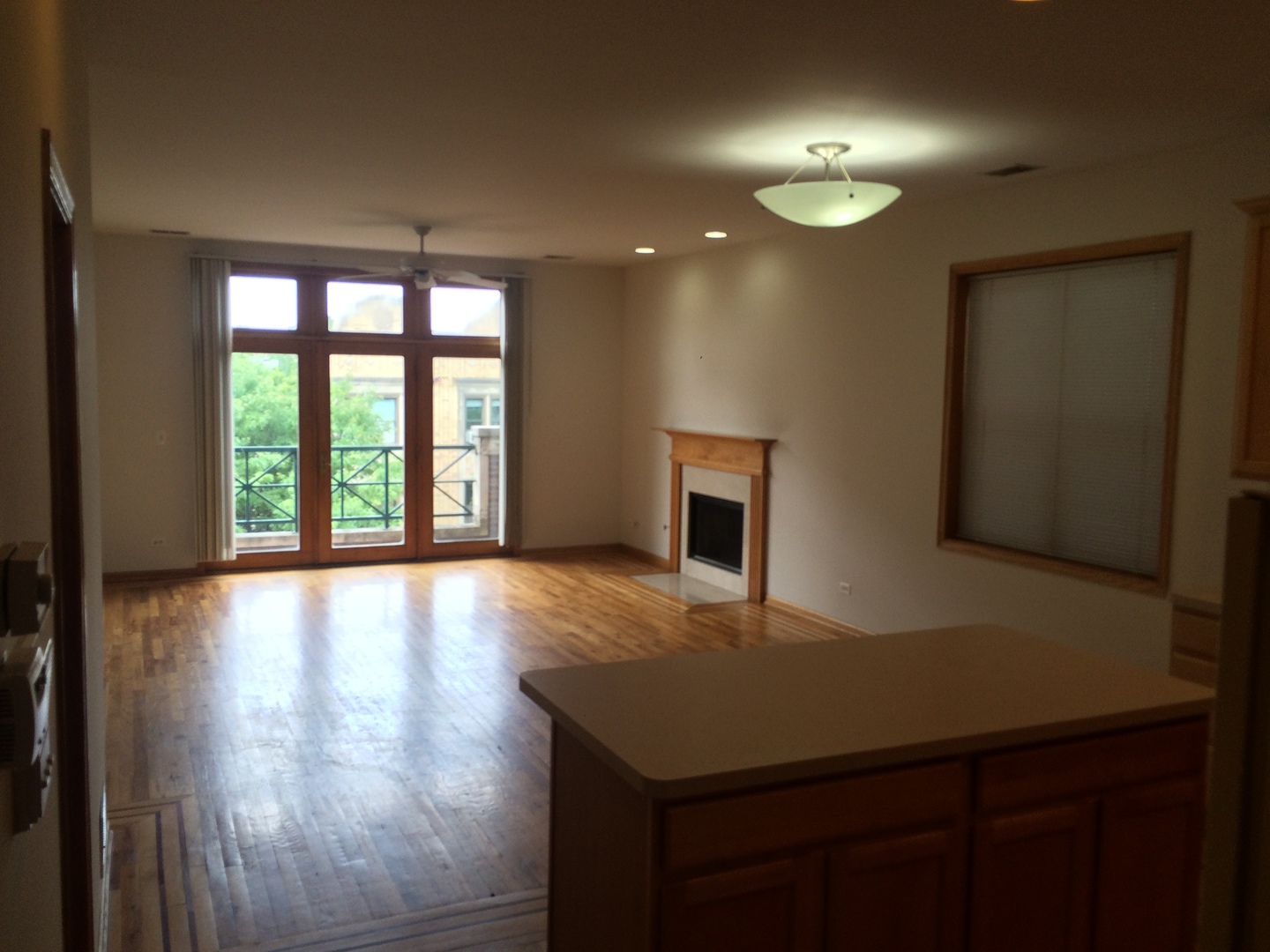 4049 North Sheridan Road, Unit 3 Chicago, IL 60613 - Photo 4 of 14