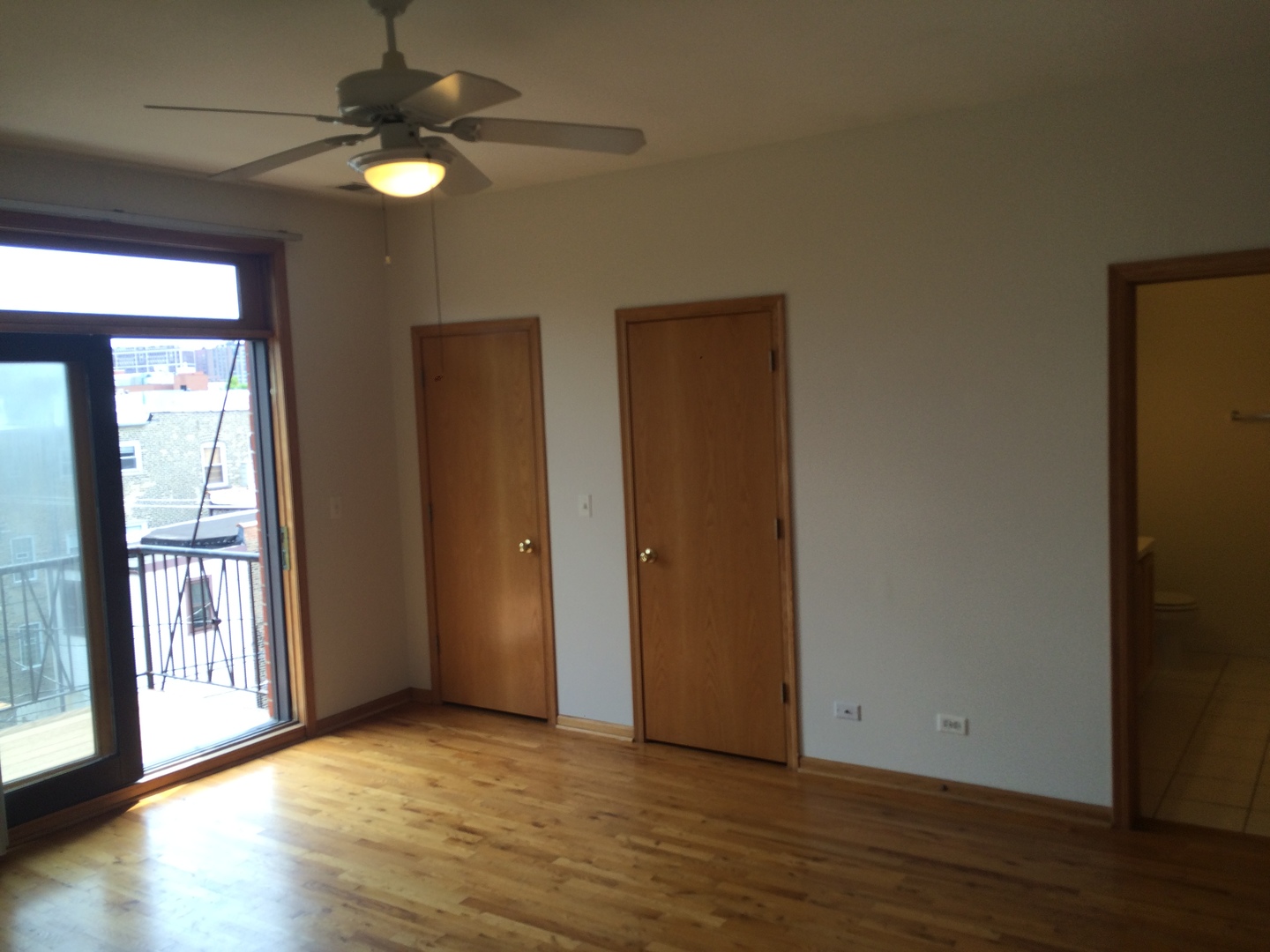 4049 North Sheridan Road, Unit 3 Chicago, IL 60613 - Photo 7 of 14