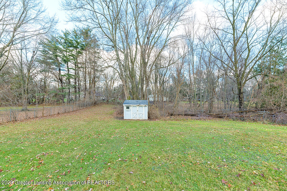 1191 East State Road Lansing, MI 48906 - Photo 4 of 27 _DSC8262