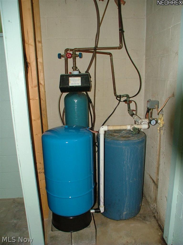 3194 Shellhart Road Norton, OH 44203 - Photo 17 of 18 Well softener and storage tank