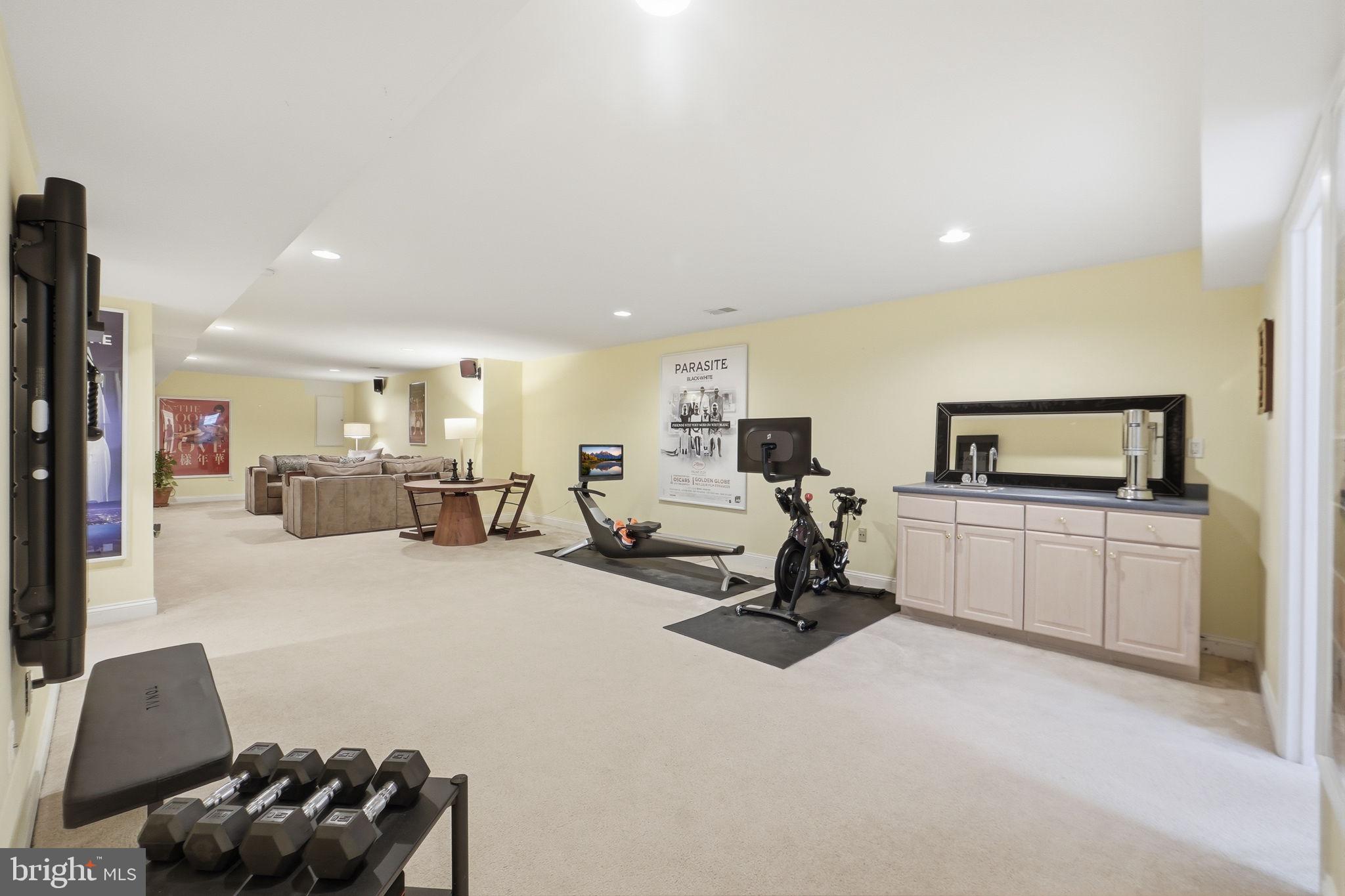 2235 Military Road Arlington, VA 22207 - Photo 28 of 83