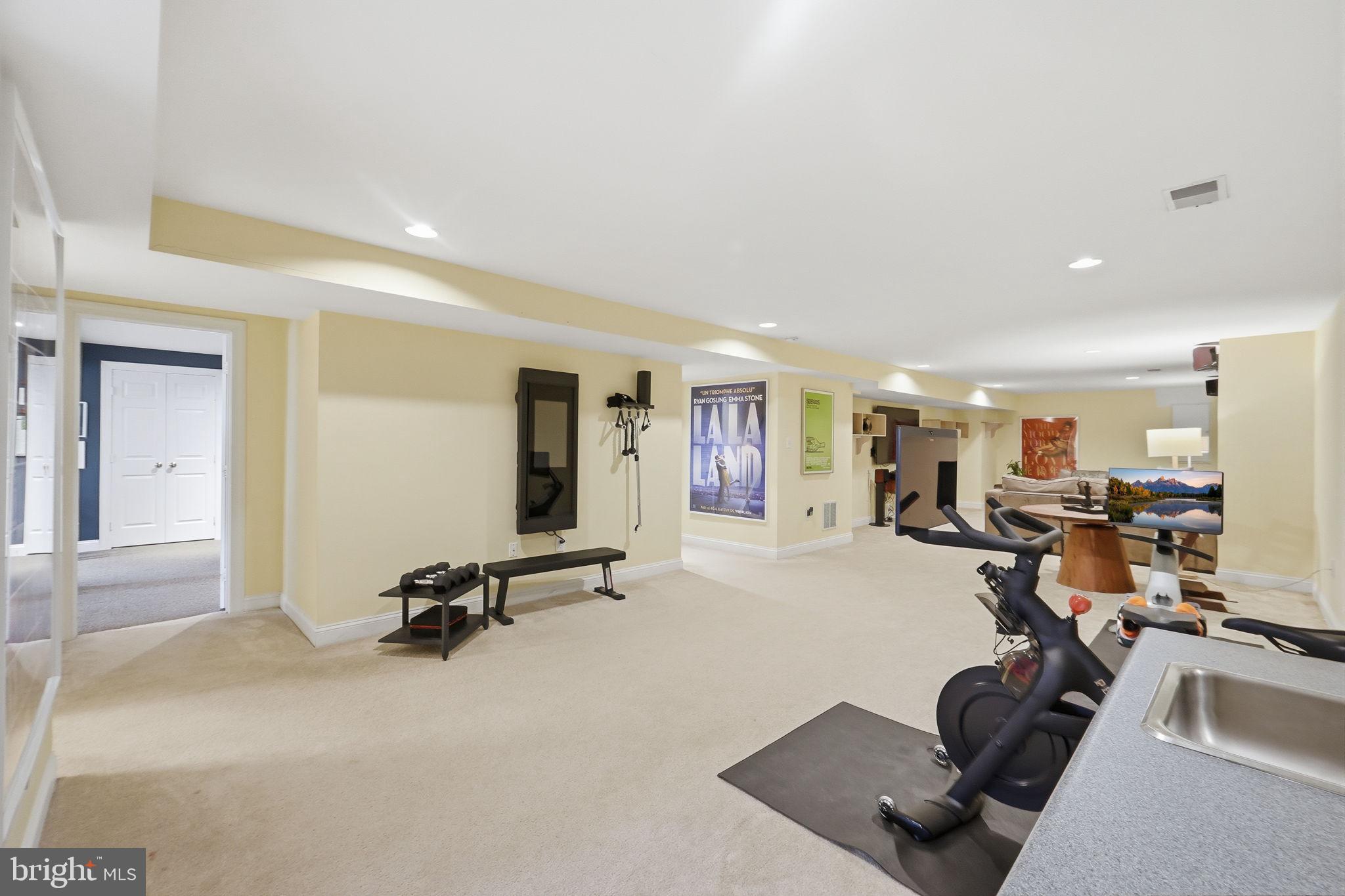 2235 Military Road Arlington, VA 22207 - Photo 29 of 83