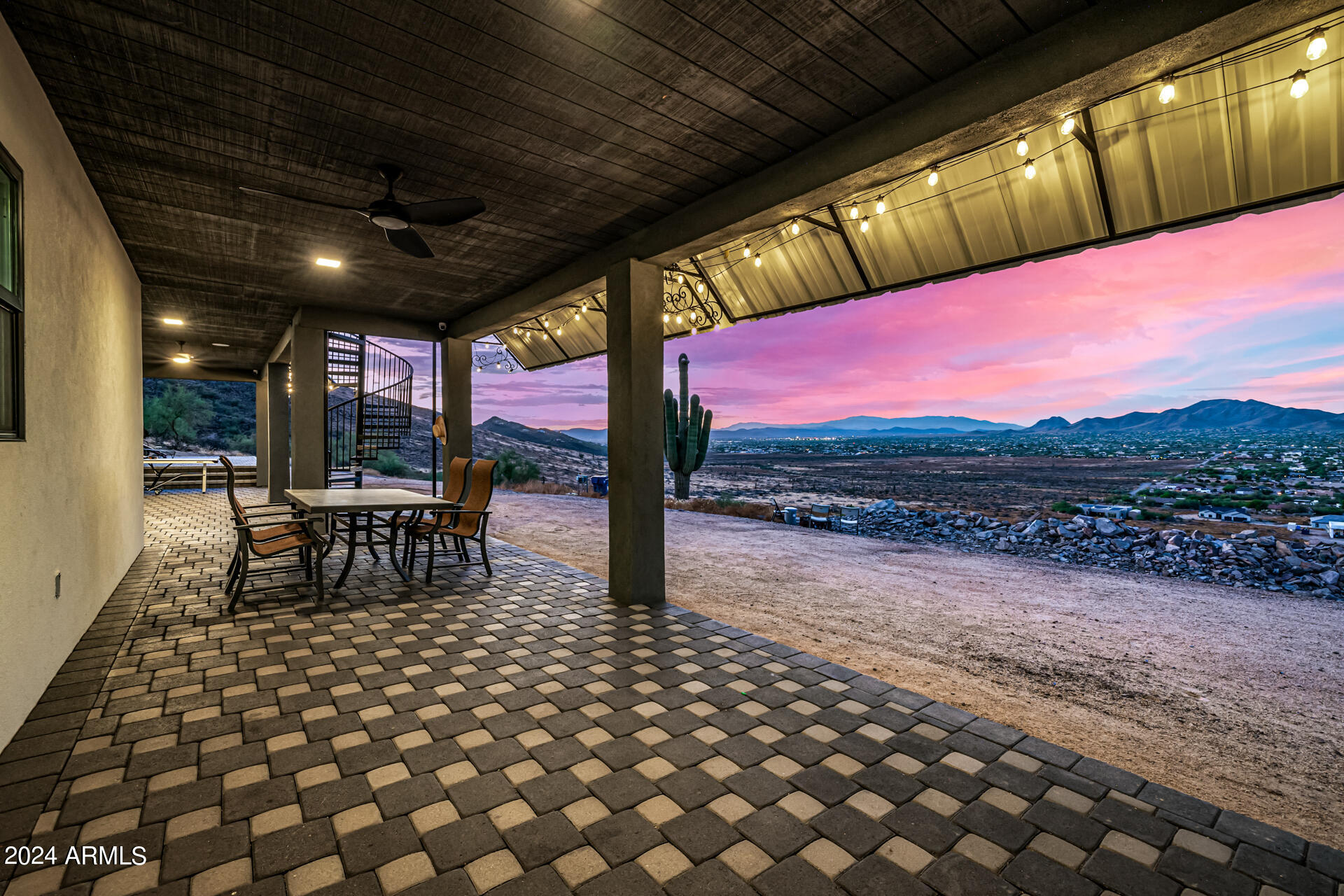 1829 West Cloud Road Phoenix, AZ 85086 - Photo 79 of 137 a patio with table and chairs