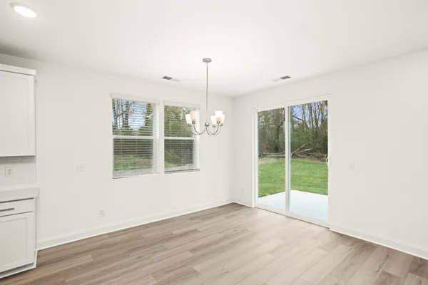 $488,506 | 1553 Oak Springs Drive, Columbia, TN 38401