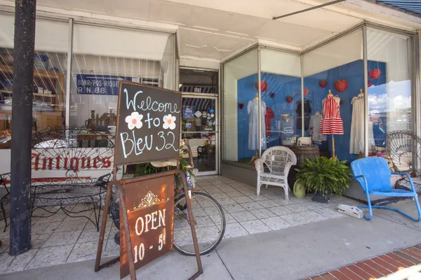 $488,506 | 1553 Oak Springs Drive, Columbia, TN 38401