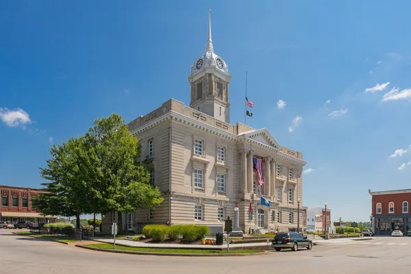 $488,506 | 1553 Oak Springs Drive, Columbia, TN 38401