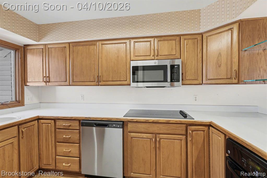 3376 Rivers Edge Drive Wayne, MI 48184 - Photo 11 of 40