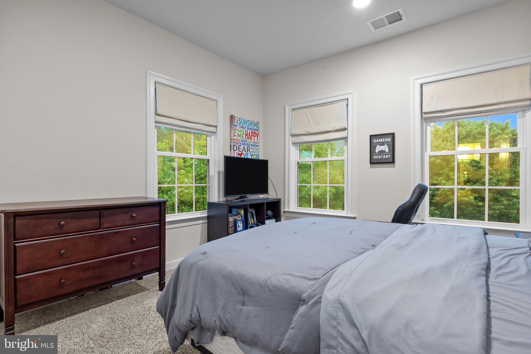 3955 Cephas Child Road Doylestown, PA 18902 - Photo 19 of 38