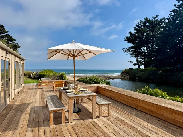 a view of a terrace with seating space