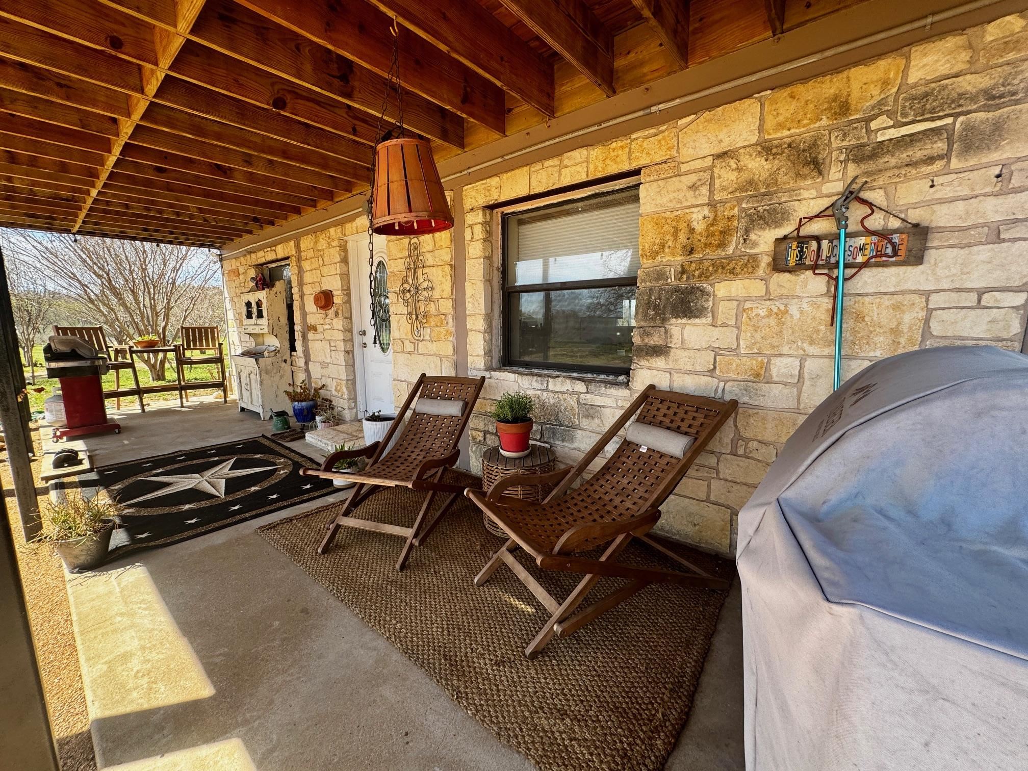 6410 Gray Road Valley Spring, TX 76885 - Photo 2 of 31 a living room with furniture